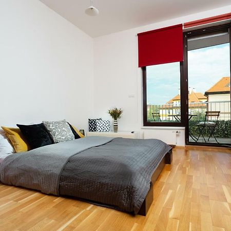 Prague Days - Family 2Bdr Apt - Garage Parking - Balcony Екстериор снимка